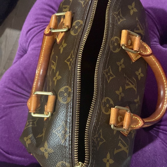 Speedy Bandoulière 25. Authentic Louis Vuitton speedy 25. - Picture 3 of 13